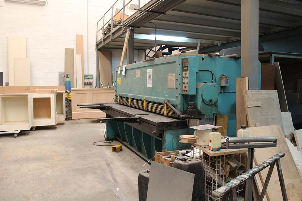 produzione-arredmanti-ristoranti-bar-negozi10